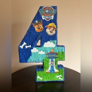 Customizable number piñatas